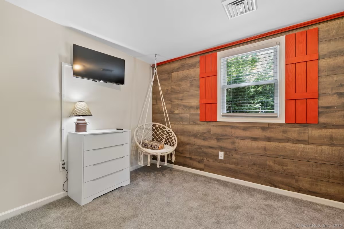 East Haddam, Connecticut 06415, United States, 2 Bedrooms Bedrooms, ,2 BathroomsBathrooms,Residential,Active,97596