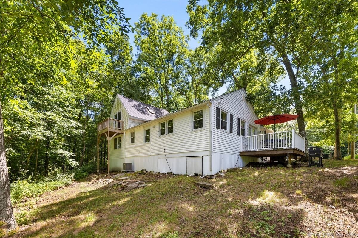 East Haddam, Connecticut 06415, United States, 2 Bedrooms Bedrooms, ,2 BathroomsBathrooms,Residential,Active,97596