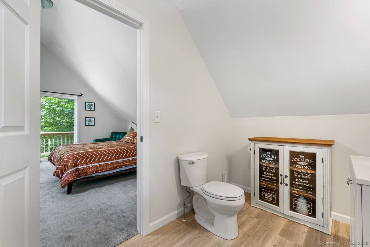 East Haddam, Connecticut 06415, United States, 2 Bedrooms Bedrooms, ,2 BathroomsBathrooms,Residential,Active,97596