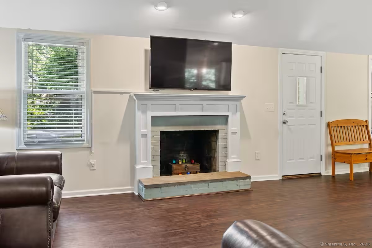 East Haddam, Connecticut 06415, United States, 2 Bedrooms Bedrooms, ,2 BathroomsBathrooms,Residential,Active,97596