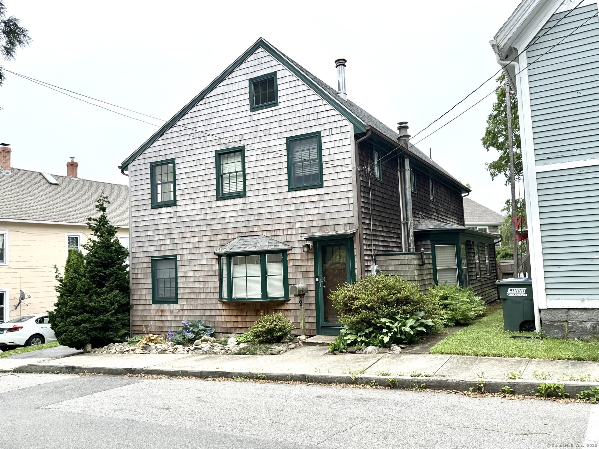 9 Summit Street