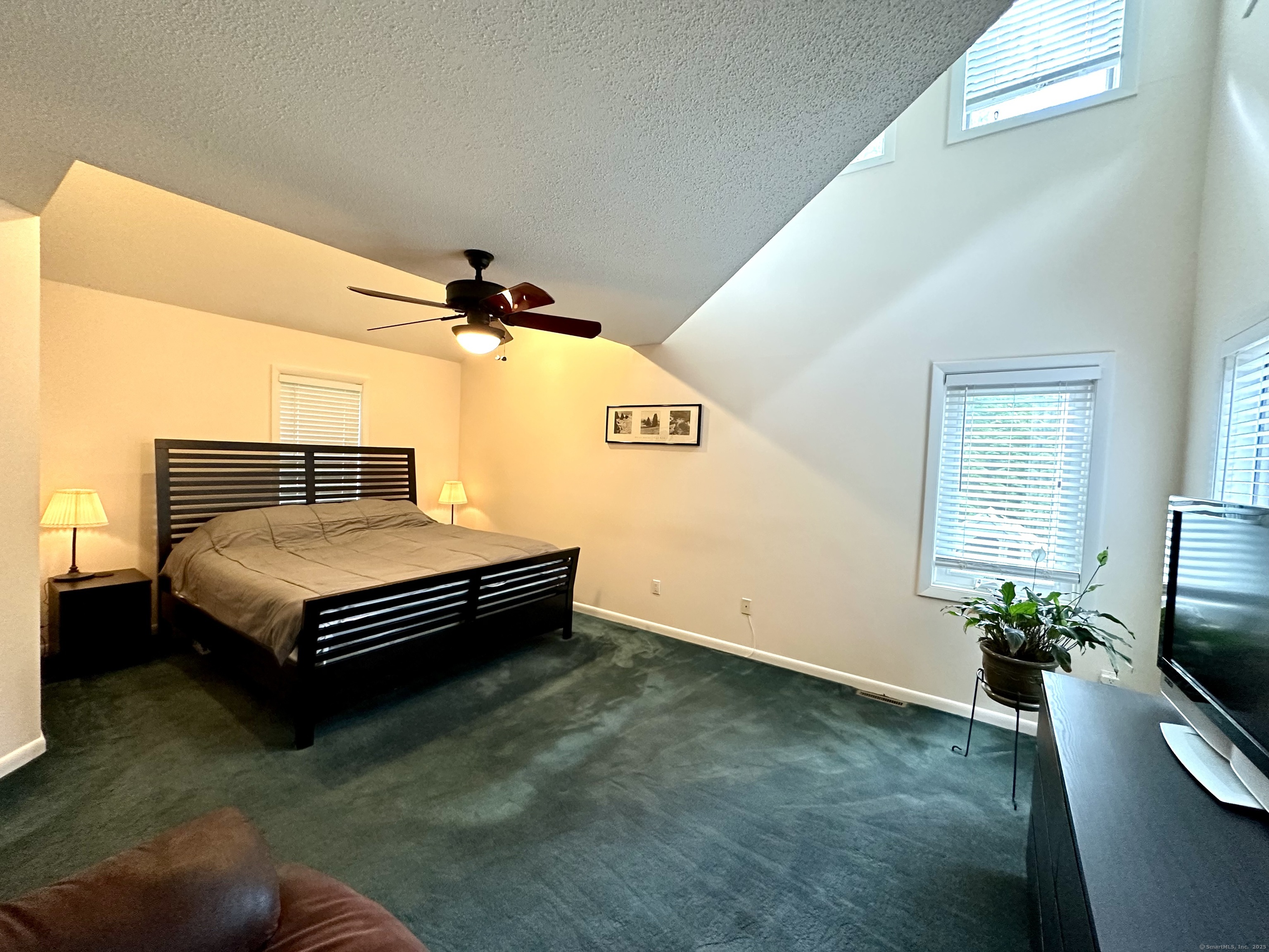 36 Hampshire Drive, Hamden, Connecticut image 15