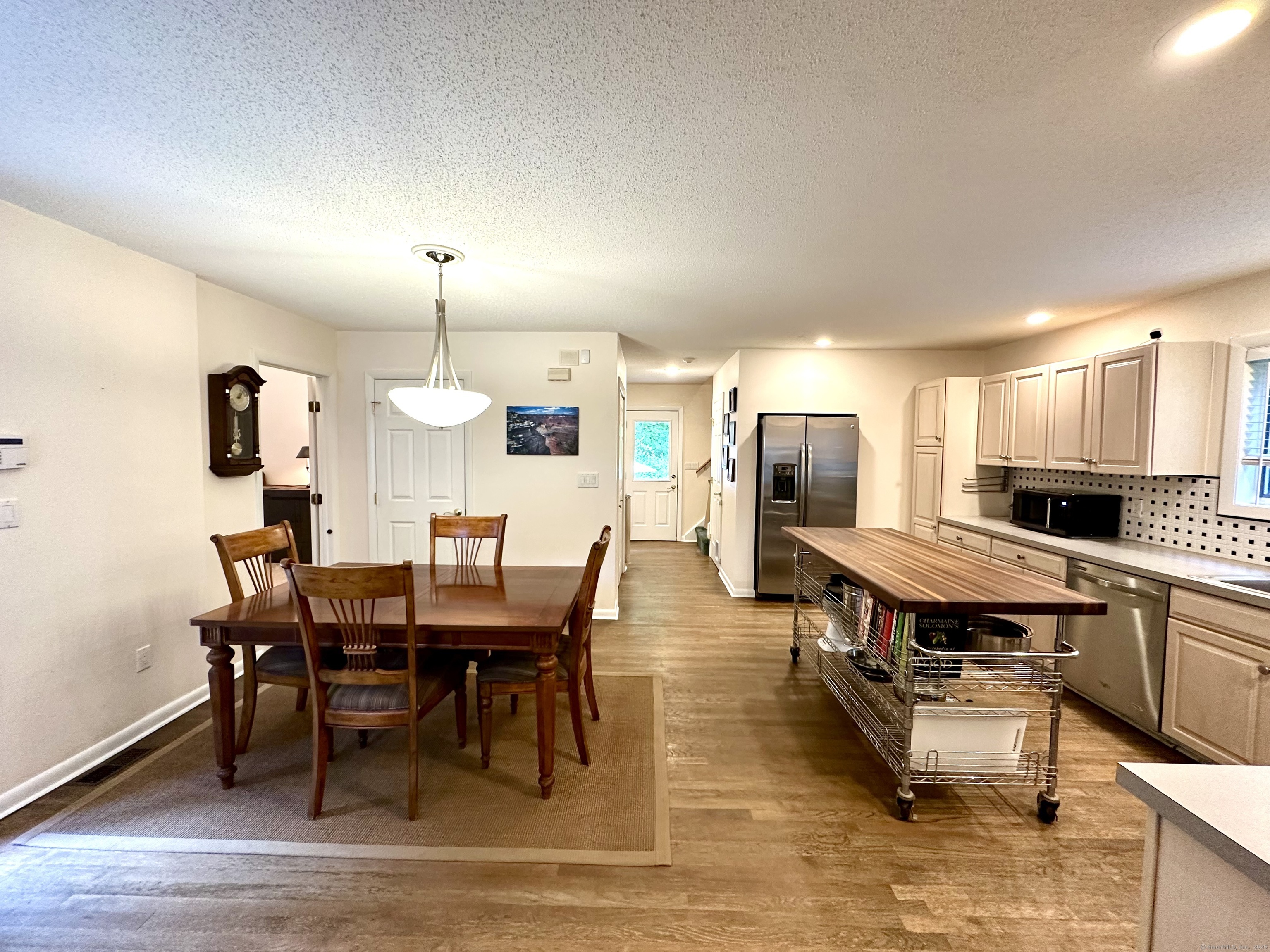 36 Hampshire Drive, Hamden, Connecticut image 6
