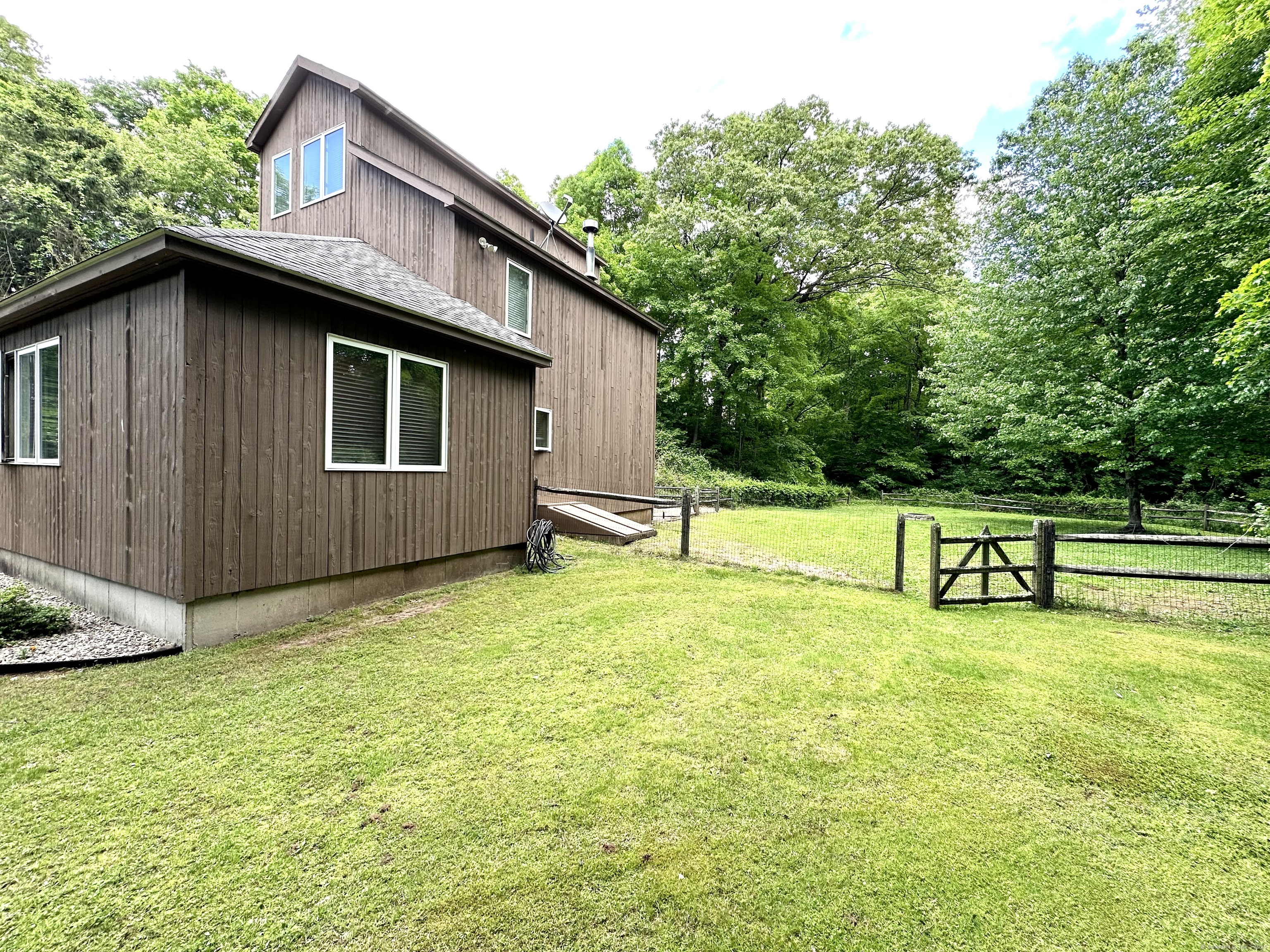 36 Hampshire Drive