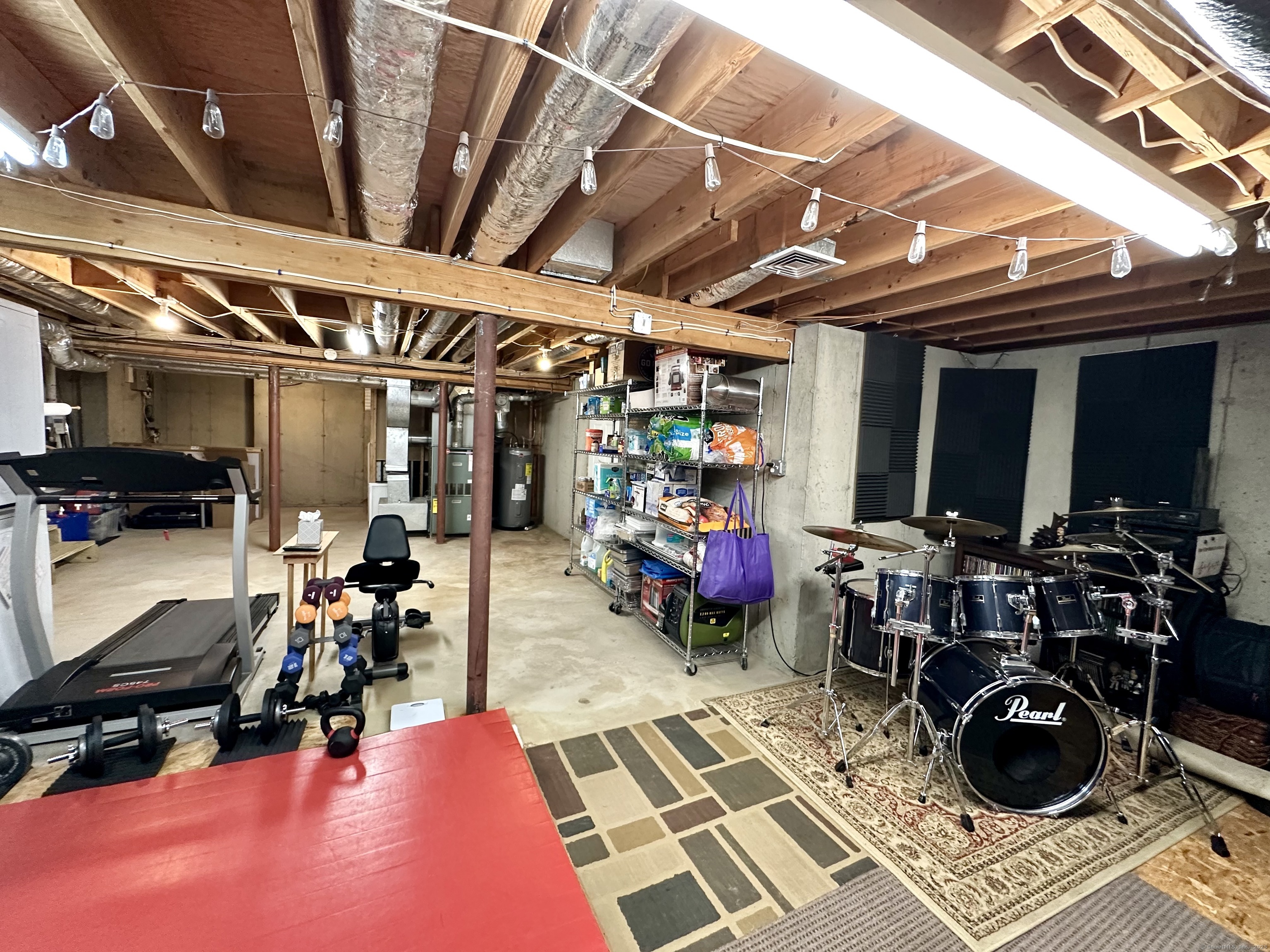 36 Hampshire Drive, Hamden, Connecticut image 23