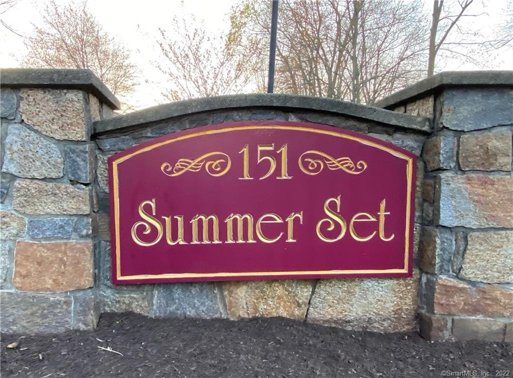 151 Shelter Rock Road 1, Danbury, Connecticut - 1 Bedrooms  
1 Bathrooms  
3 Rooms - 
