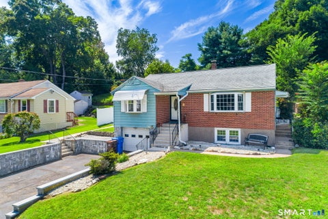 Photo of 83 Jacobs Terrace, Middletown, CT 06457 (MLS # 24197303)