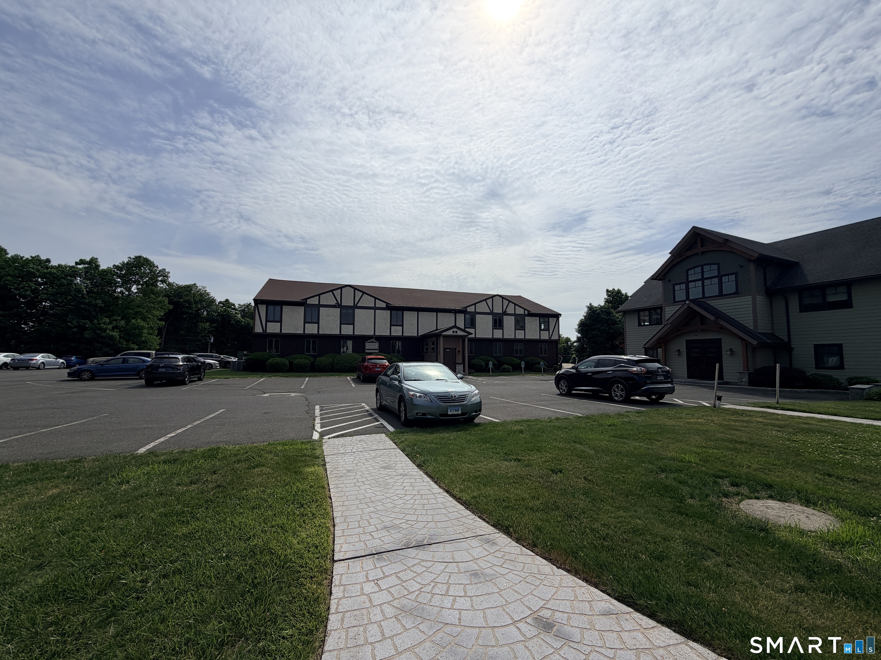 16 Waterbury Road 1-A