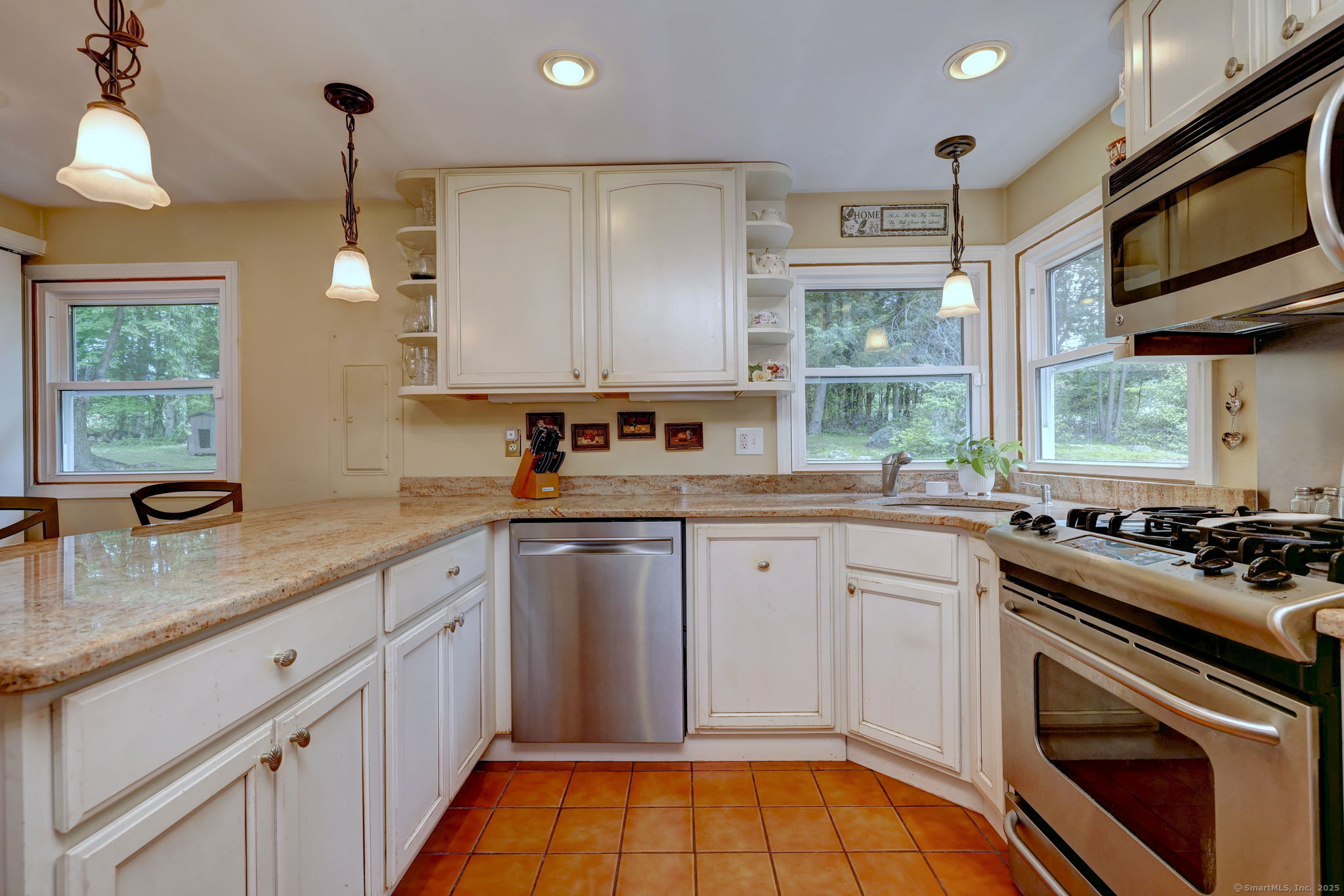 8 Whippoorwill Lane, Bethany, Connecticut image 9