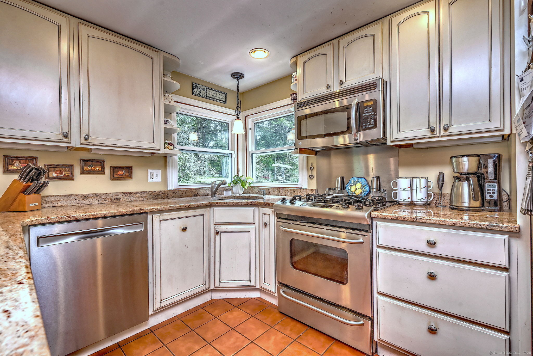 8 Whippoorwill Lane, Bethany, Connecticut image 11