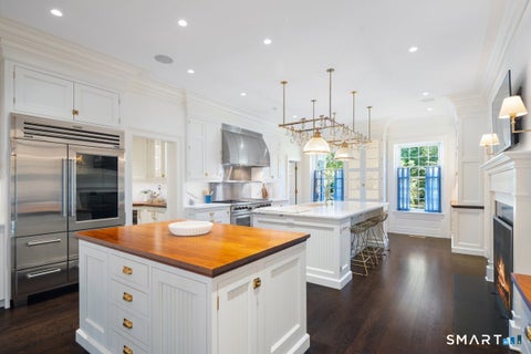 Tiny photo for 887 Weed Street, New Canaan, CT 06840 (MLS # 24185231)