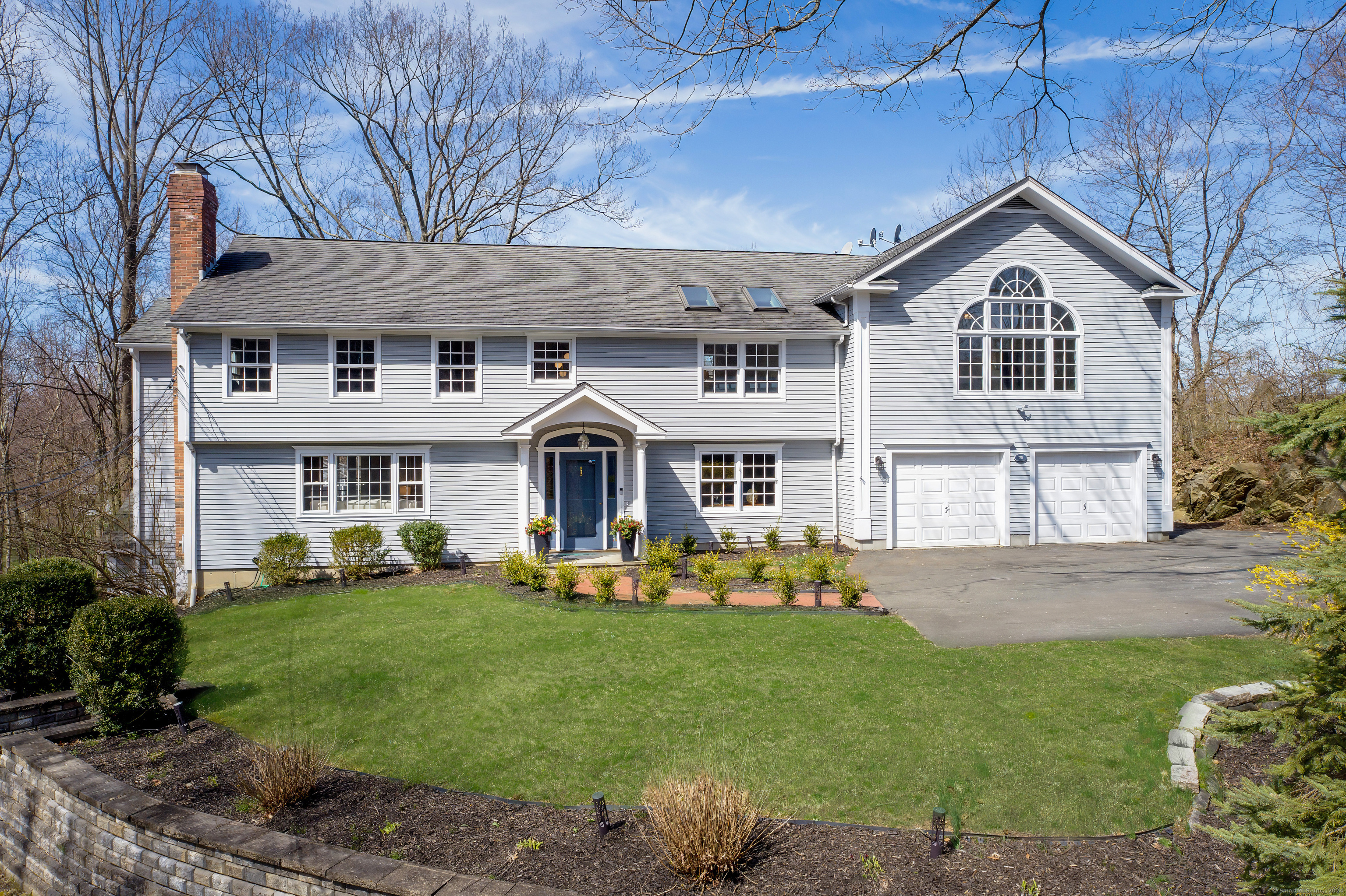 Property for Sale at 74 Powderhorn Drive, Ridgefield, Connecticut - Bedrooms: 4 
Bathrooms: 4 
Rooms: 11  - $1,095,000