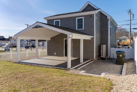 Tiny photo for 44 Hartford Avenue, Old Lyme, CT 06371 (MLS # 24144052)