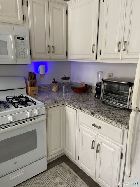 Tiny photo for 4 McKendry Court, Norwalk, CT 06853 (MLS # 24156354)