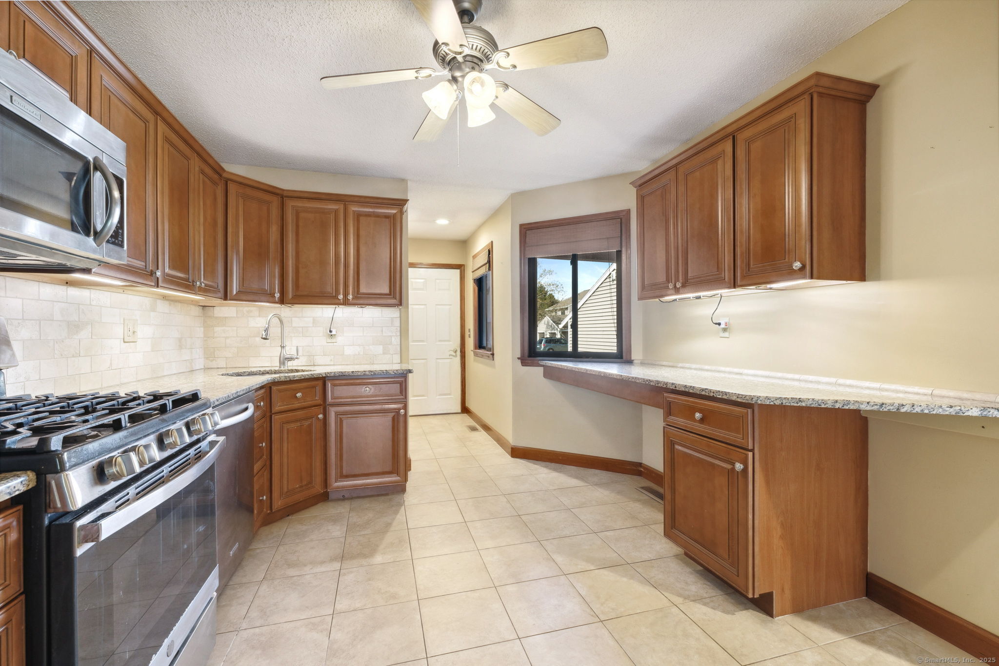 1305 Mill Pond Drive #1305, South Windsor, Connecticut image 5