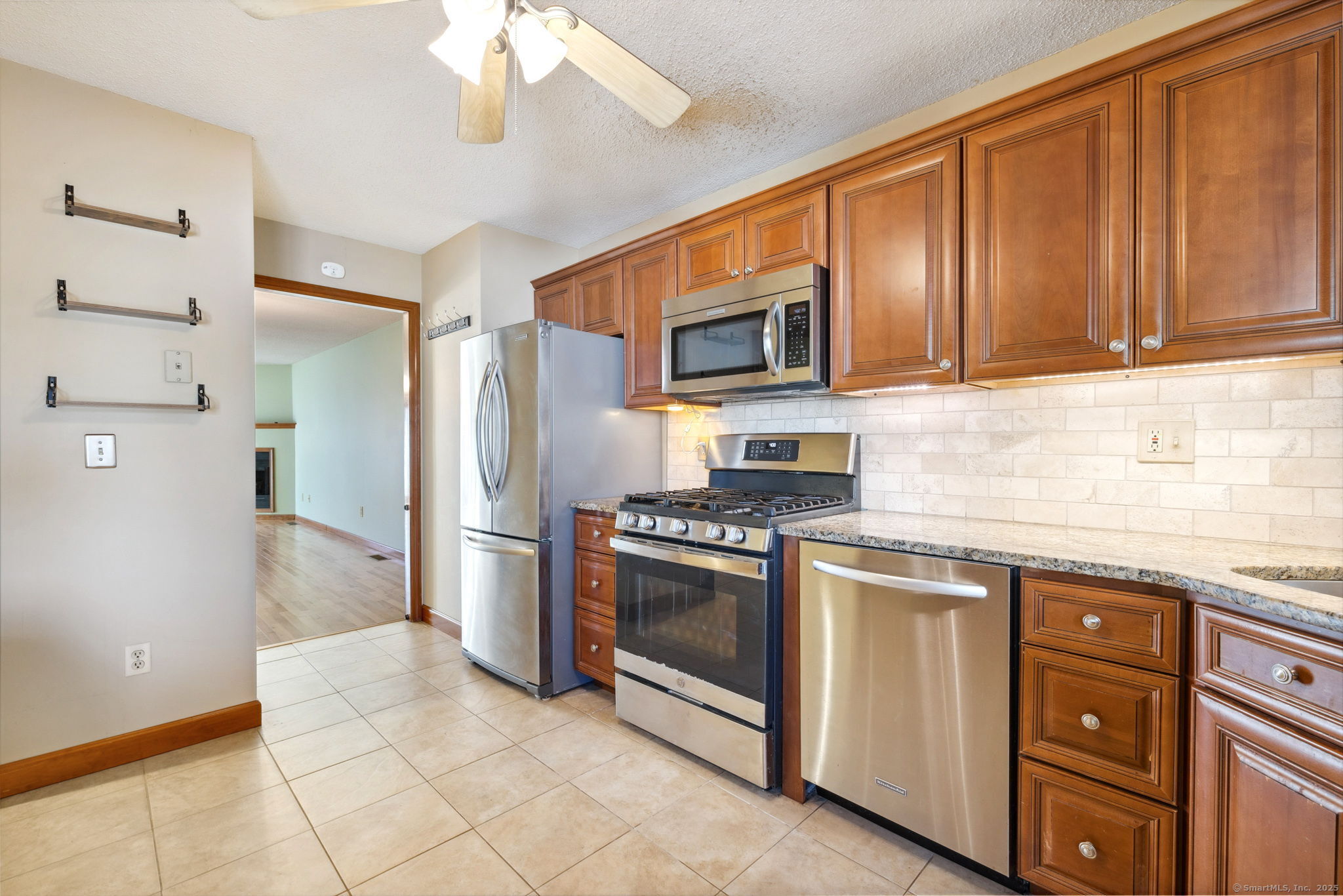 1305 Mill Pond Drive #1305, South Windsor, Connecticut image 4