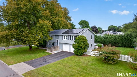 Homes For Sale - 1 Lancaster Road<br/> Cromwell, CT 06416