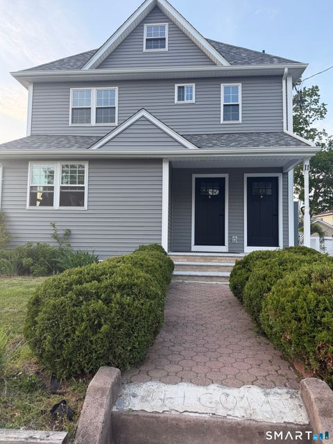 Photo of 11 Strant Street, Manchester, CT 06040 (MLS # 24173140)