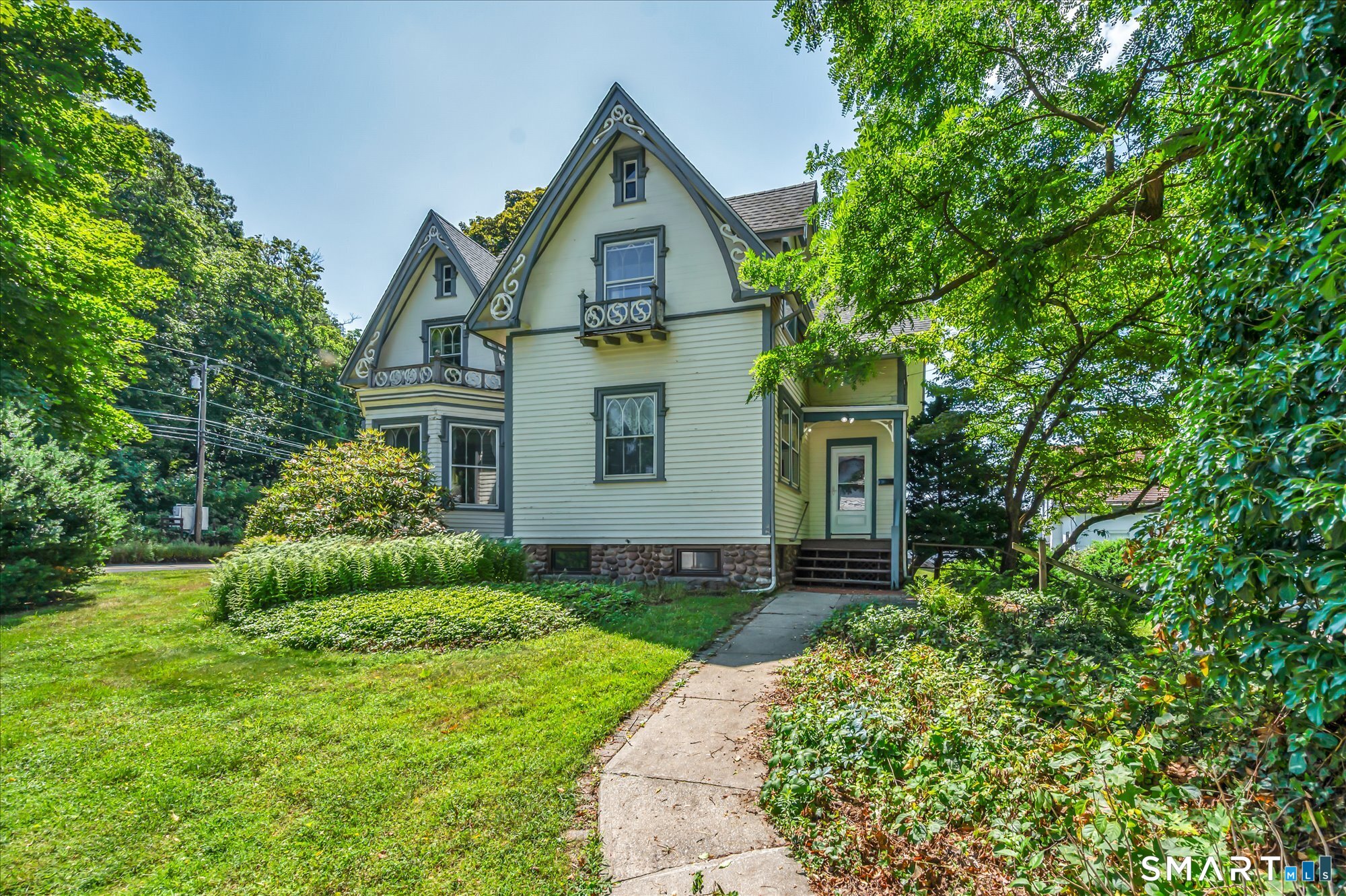 25 Ellington Avenue