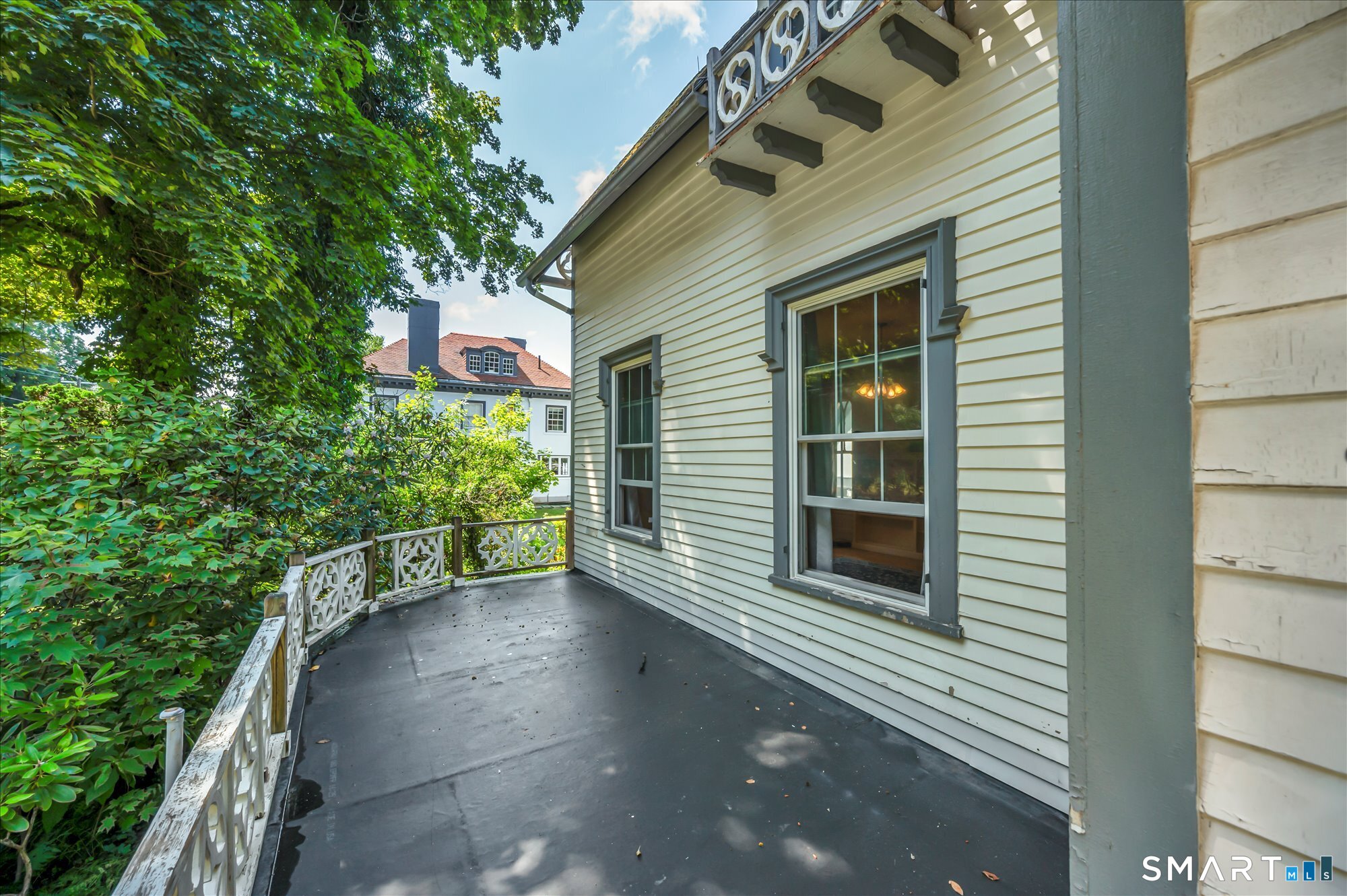 25 Ellington Avenue