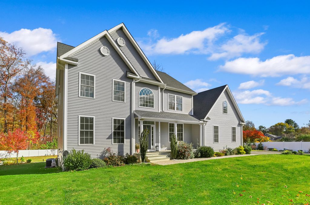 Photo of 450 James Farm Road, Stratford, CT 06614 (MLS # 24136279)