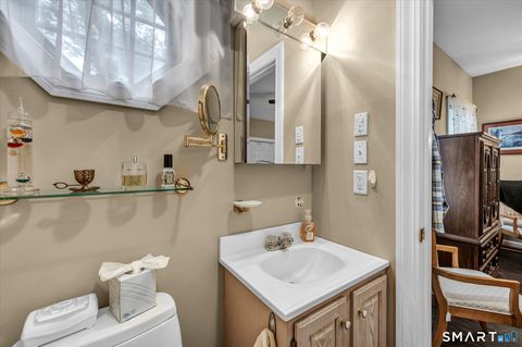 Tiny photo for 24 Honeysuckle Court #24, Berlin, CT 06037 (MLS # 24164614)