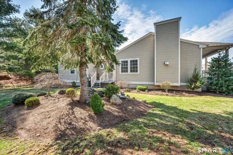 Tiny photo for 24 Honeysuckle Court #24, Berlin, CT 06037 (MLS # 24164614)