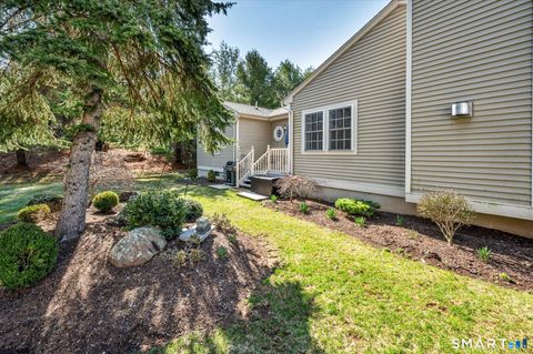 Tiny photo for 24 Honeysuckle Court #24, Berlin, CT 06037 (MLS # 24164614)