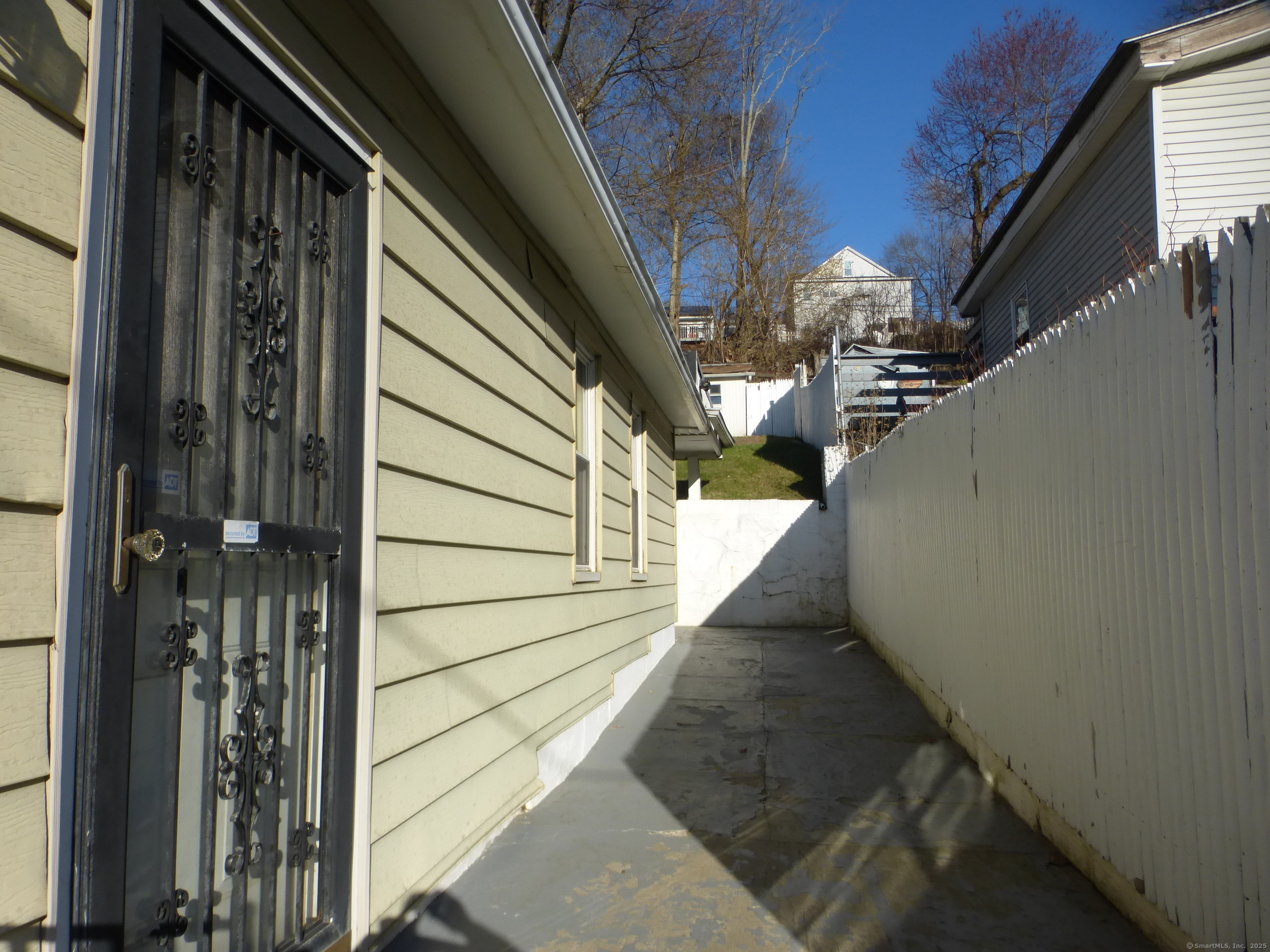 1635 S Main Street, Waterbury, Connecticut image 28