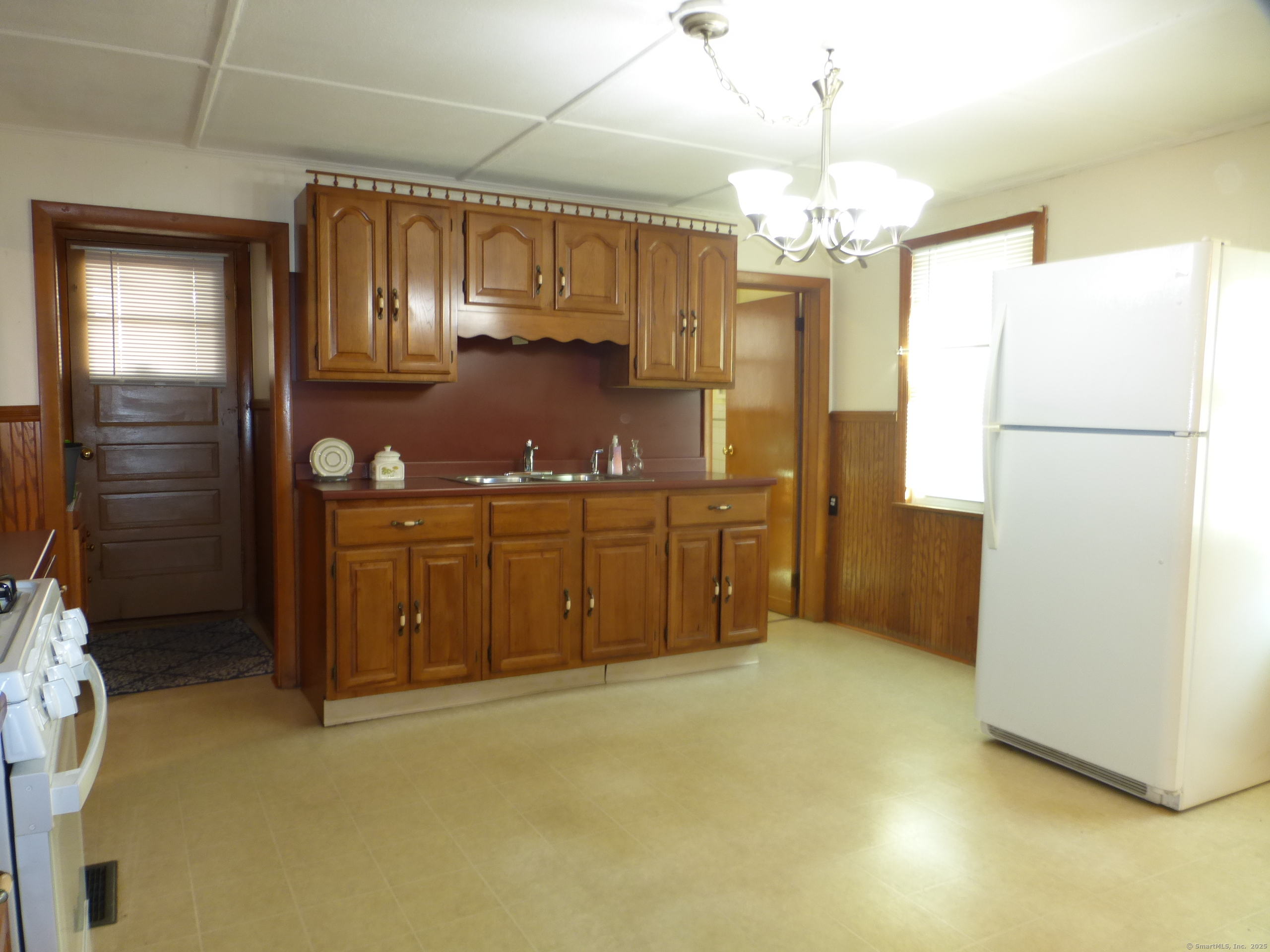 1635 S Main Street, Waterbury, Connecticut image 5