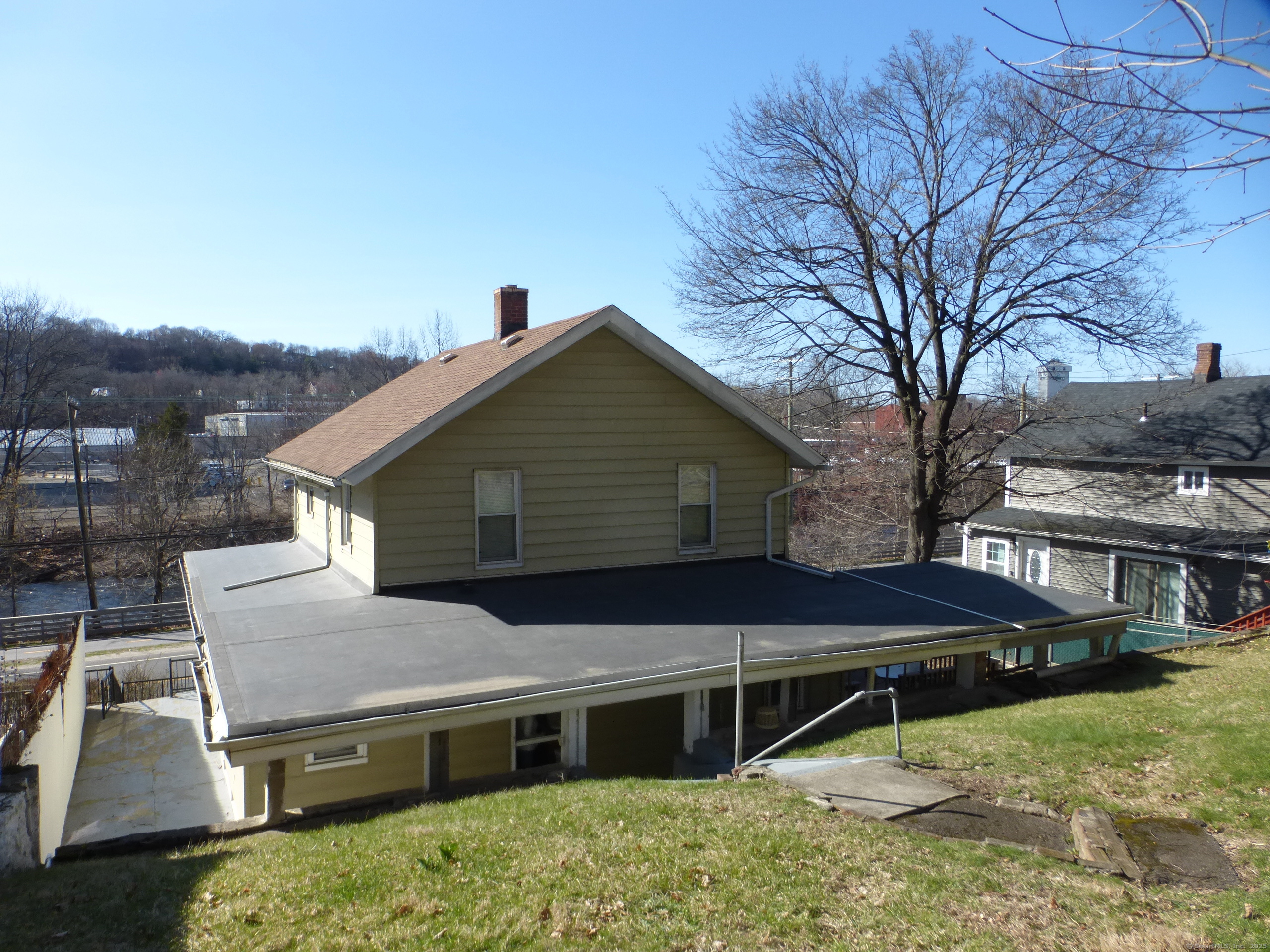 1635 S Main Street, Waterbury, Connecticut image 32