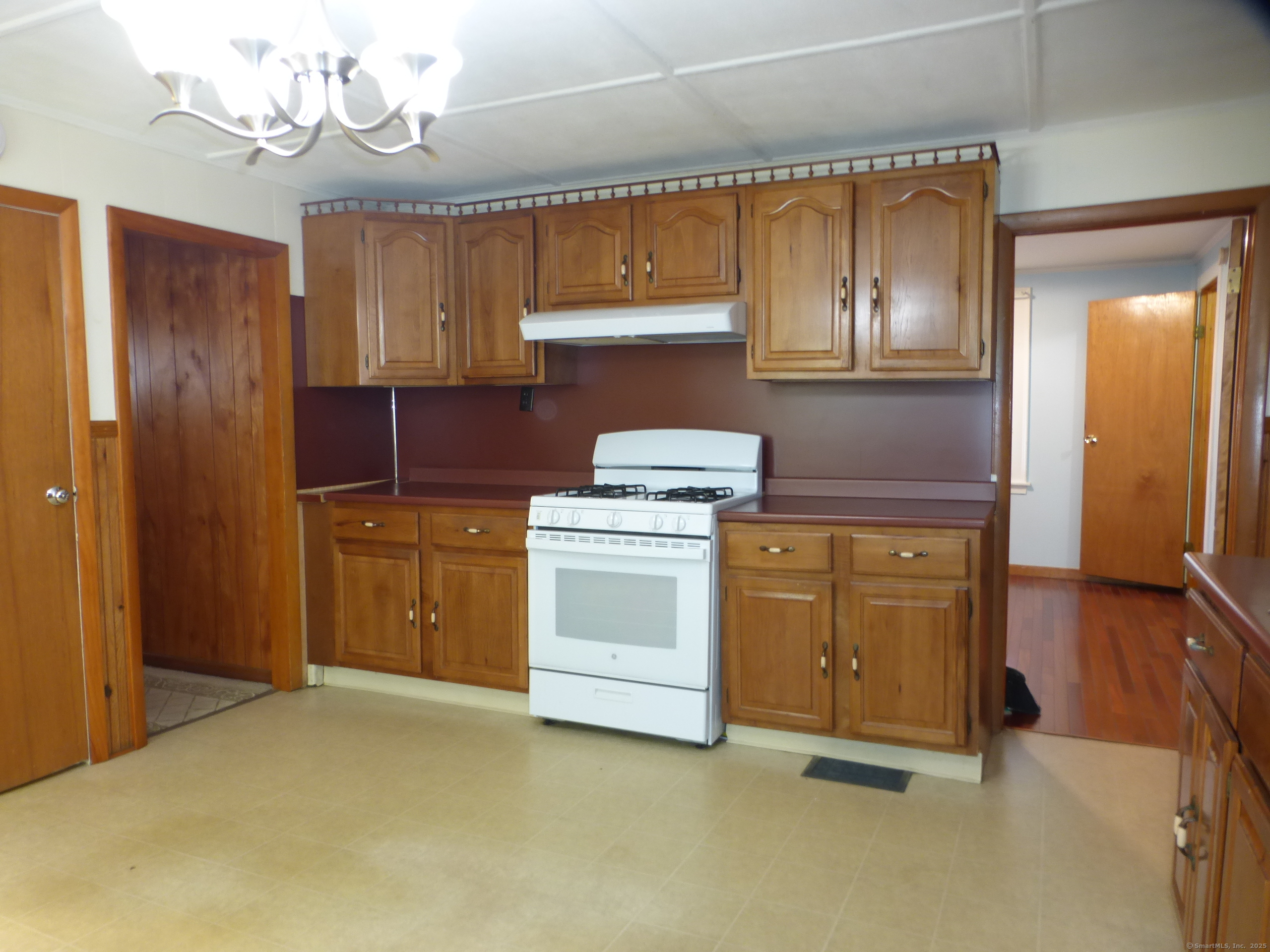 1635 S Main Street, Waterbury, Connecticut image 4