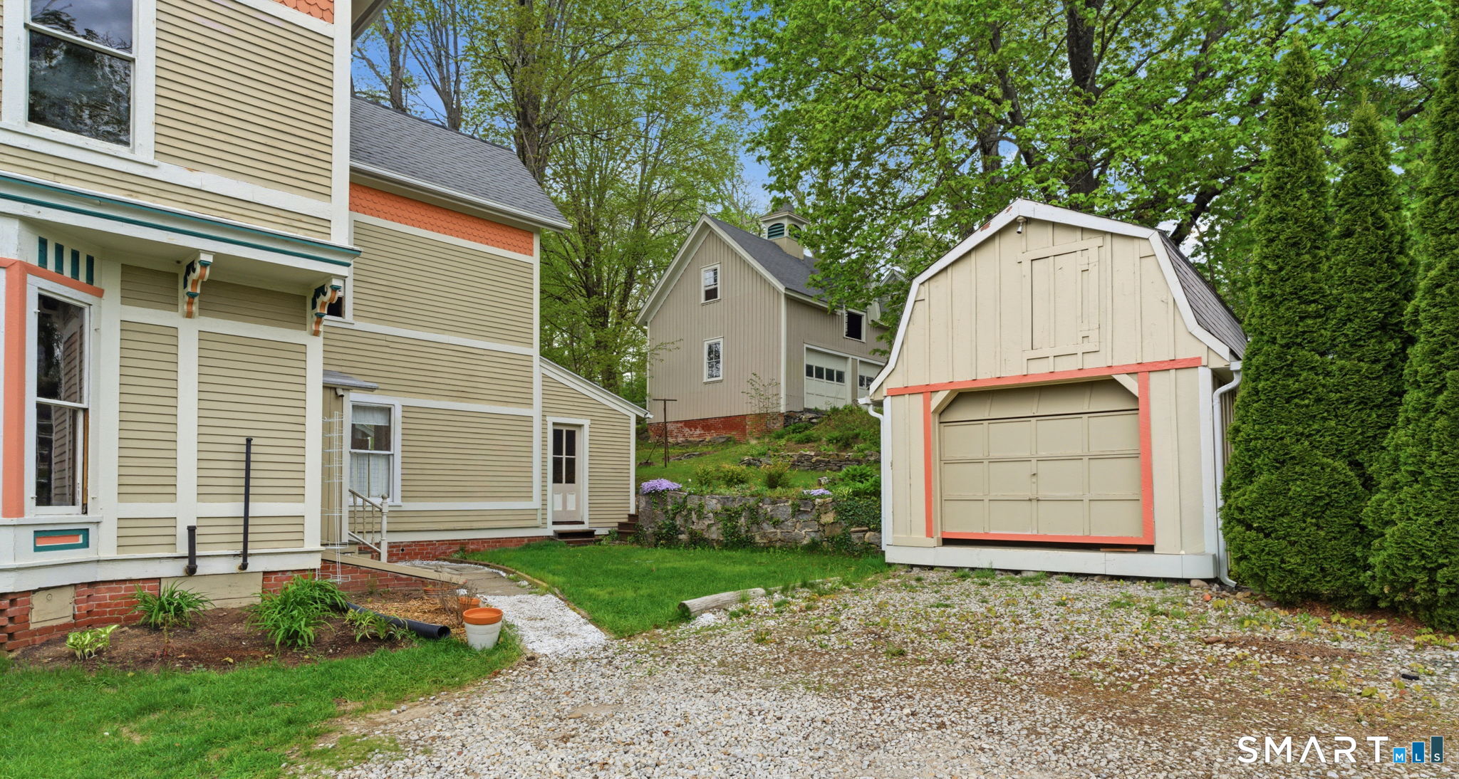 15 Grant Avenue