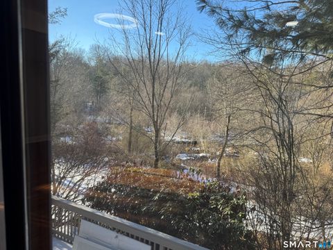 Tiny photo for 2 Highland Square #2, Avon, CT 06001 (MLS # 24155539)