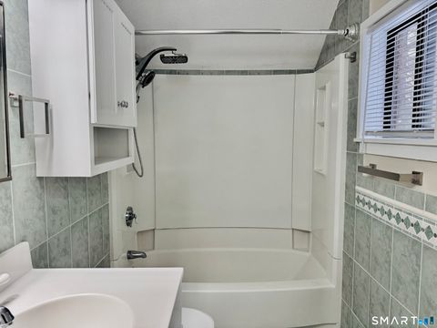 Tiny photo for 2 Highland Square #2, Avon, CT 06001 (MLS # 24155539)