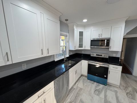 Tiny photo for 75 Cleveland Avenue, Hartford, CT 06120 (MLS # 24135833)