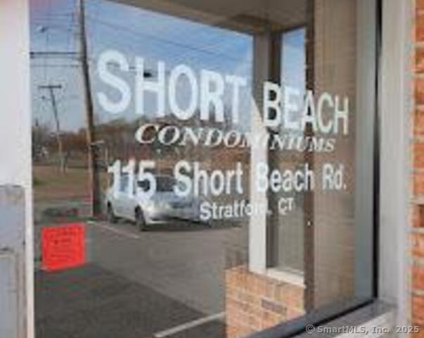 Short Beach Road 207, Stratford, Connecticut - 1 Bedrooms  
1 Bathrooms  
3 Rooms - 