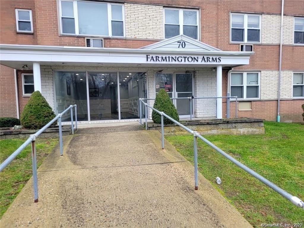 70 Farmington Avenue 4E, New London, Connecticut - 1 Bedrooms  
1 Bathrooms  
4 Rooms - 