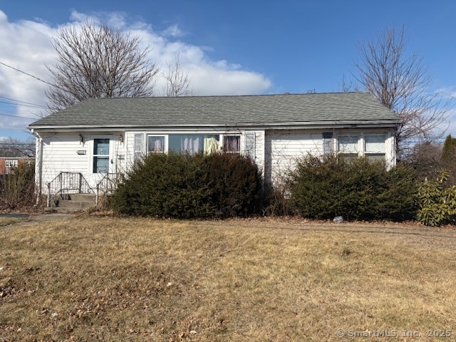 Burgess Place, Groton, Connecticut - 2 Bedrooms  
1 Bathrooms  
7 Rooms - 