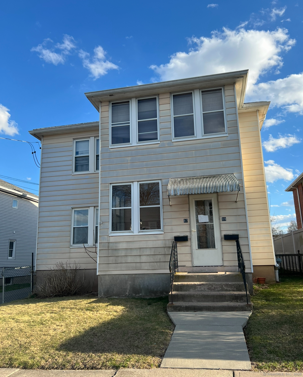 Property for Sale at Cowles Street, Hartford, Connecticut - Bedrooms: 4 
Bathrooms: 2 
Rooms: 10  - $399,900