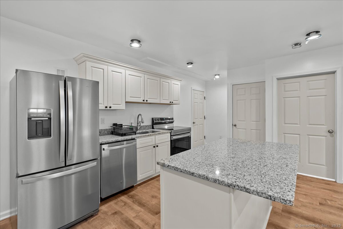 138 Skyline Drive, Middlebury, Connecticut image 7