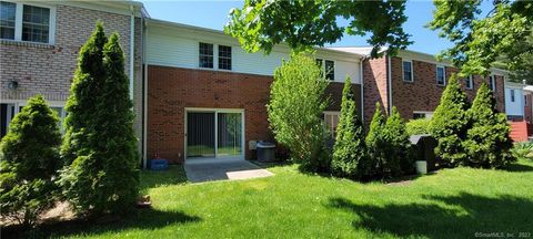 Tiny photo for 155 Penn Common #155, Milford, CT 06460 (MLS # 24135622)