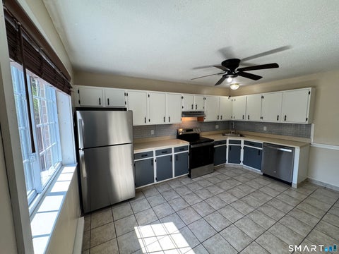 Photo of 495 Scott Road #3, Waterbury, CT 06705 (MLS # 24203140)