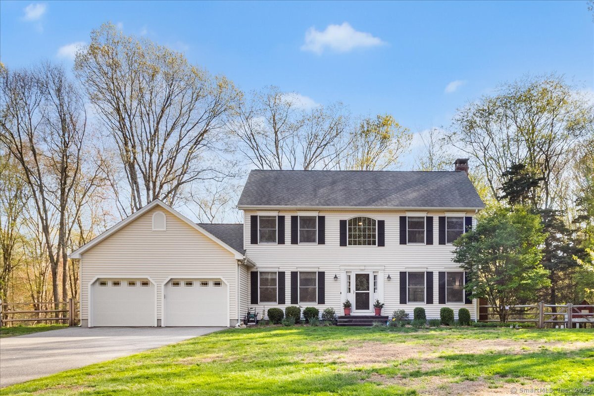 Sandy Hollow Road, Ledyard, Connecticut - 3 Bedrooms  
3 Bathrooms  
9 Rooms - 