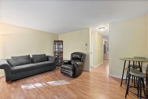 Tiny photo for 239 Old Farms Road #APT 15A, Avon, CT 06001 (MLS # 24125331)