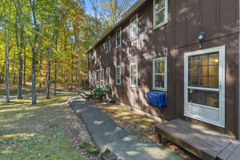 Tiny photo for 239 Old Farms Road #APT 15A, Avon, CT 06001 (MLS # 24125331)