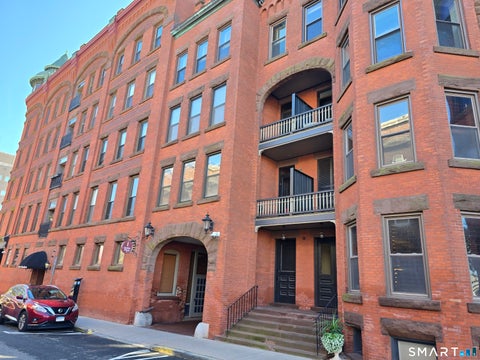 Photo of 1 Linden Place #407, Hartford, CT 06106 (MLS # 24213831)