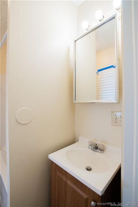 Tiny photo for 8 Edgar Street #1, New Haven, CT 06519 (MLS # 24145052)