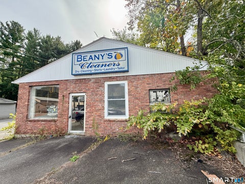 Photo of 2 Melbourne Street, Naugatuck, CT 06770 (MLS # 24209821)
