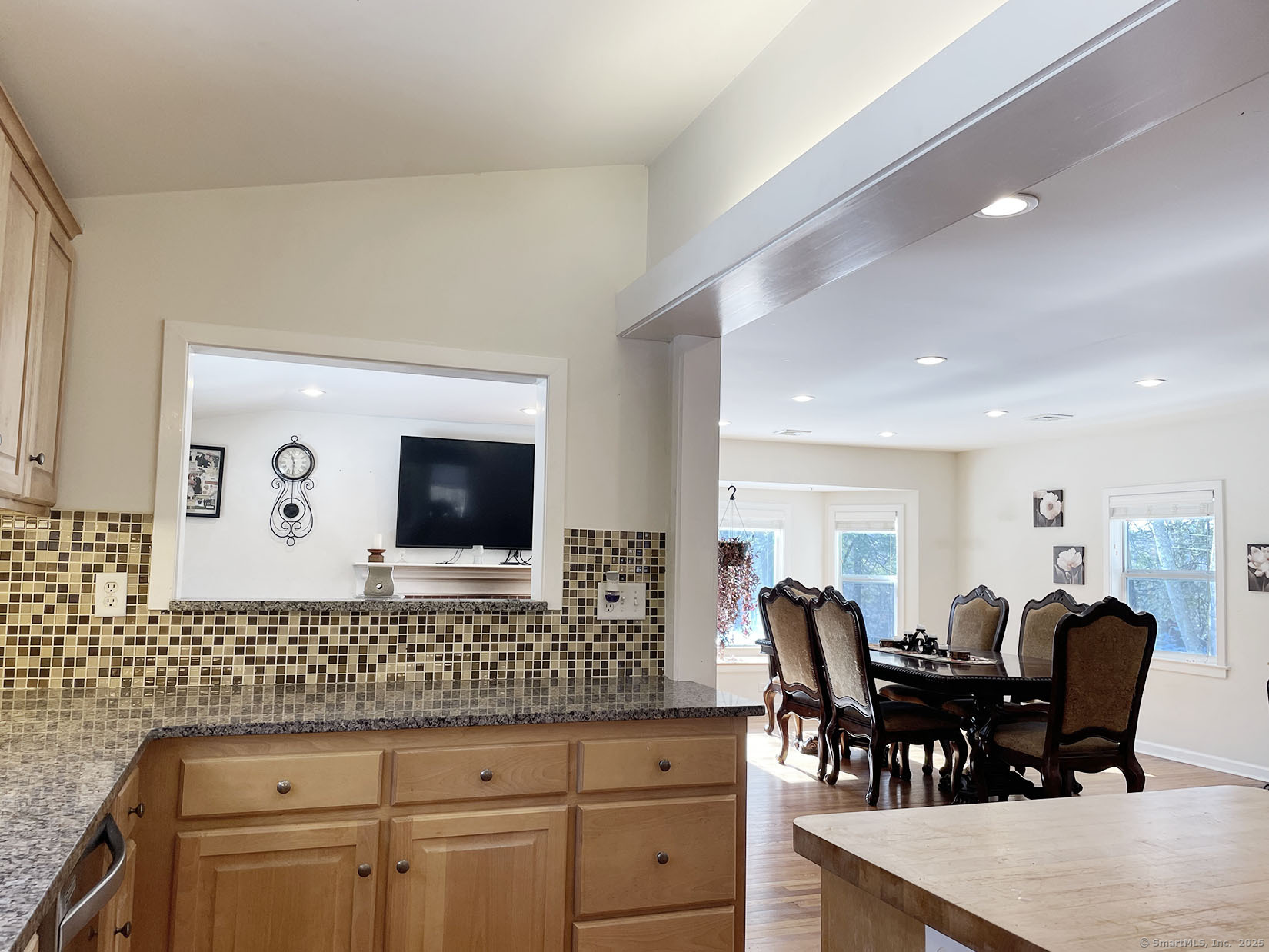 28 Maple Drive, Middlebury, Connecticut image 10